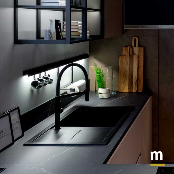 Lavello con barra attrezzata e led