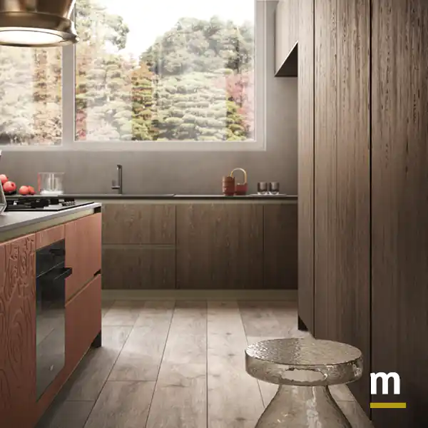 Vista tra penisola e colonne