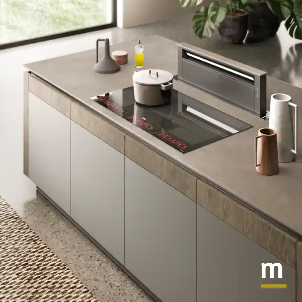 Piano cottura con cappa a scomparsa Piano cottura con cappa a scomparsa