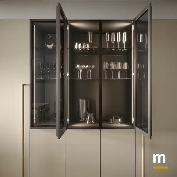 Colonne con ante a vetro Colonne con ante a vetro